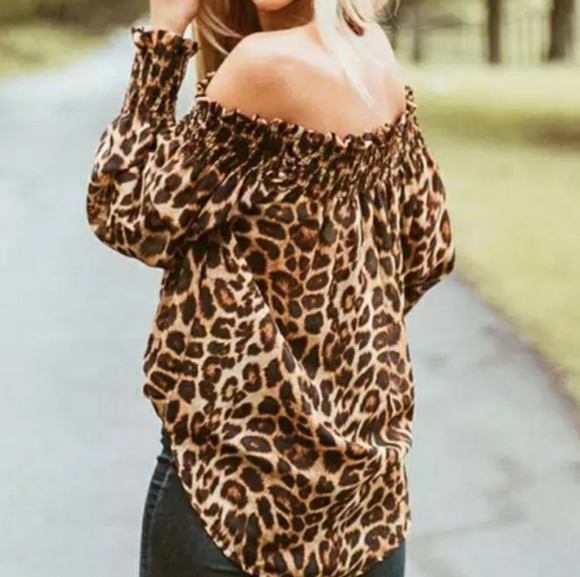 Leopard long Sleeve off the Shoulder Top Sz S - Picture 3 of 4